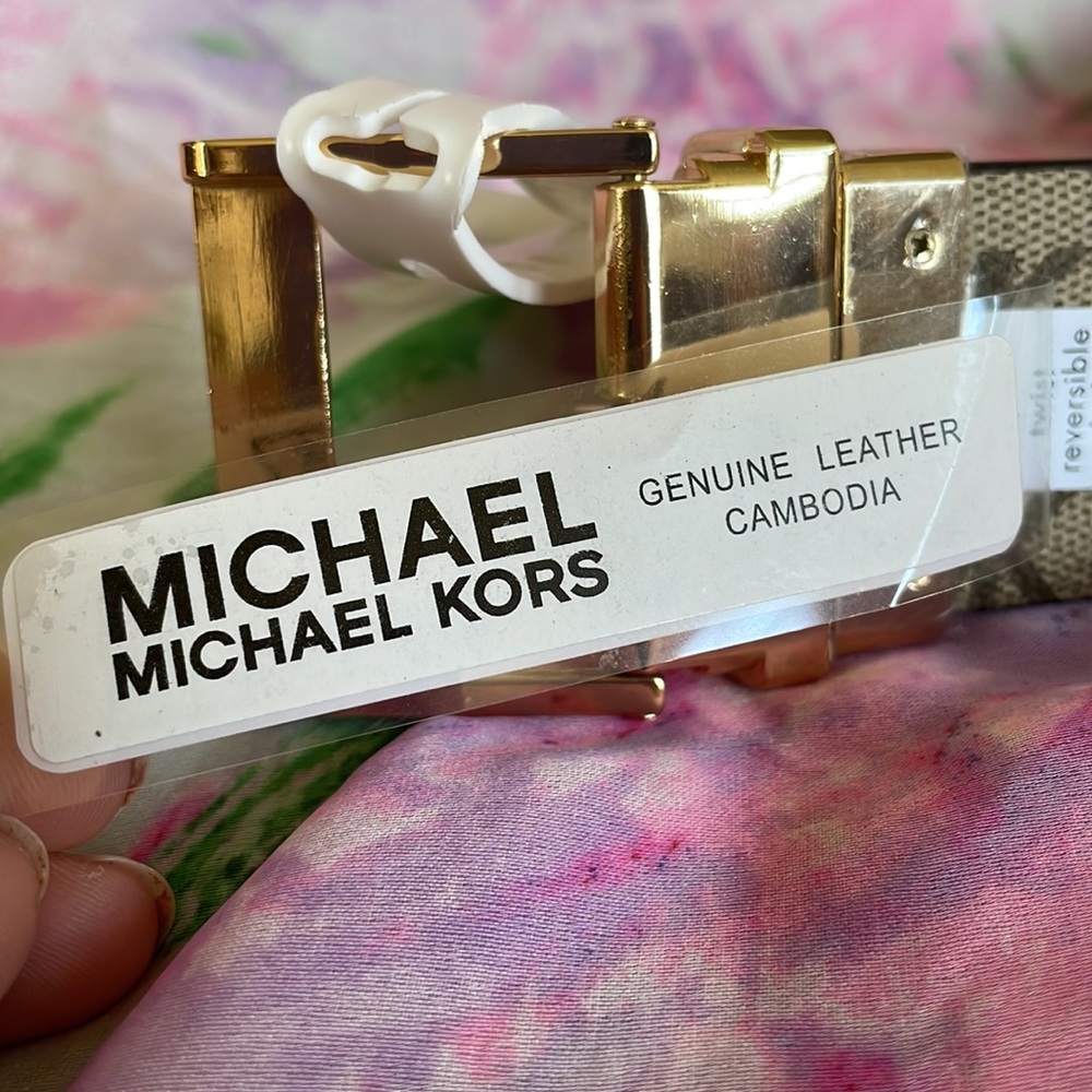 Brand New Michael Kors Genuine Leather Twist Reversible Gold Tone Buckle Belt - Picture 14 of 16